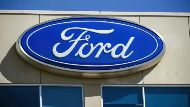 Ford Shifts EV Strategy to Hybrids and EREVs
