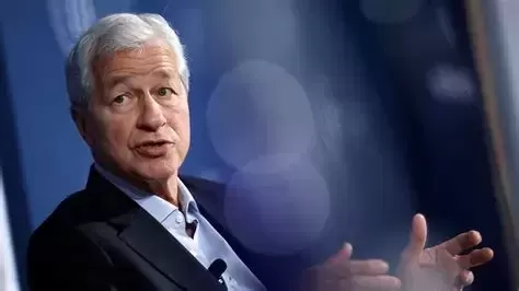 Dimon Proposes 10% Credit Card Rate Cap Test in VT, MA